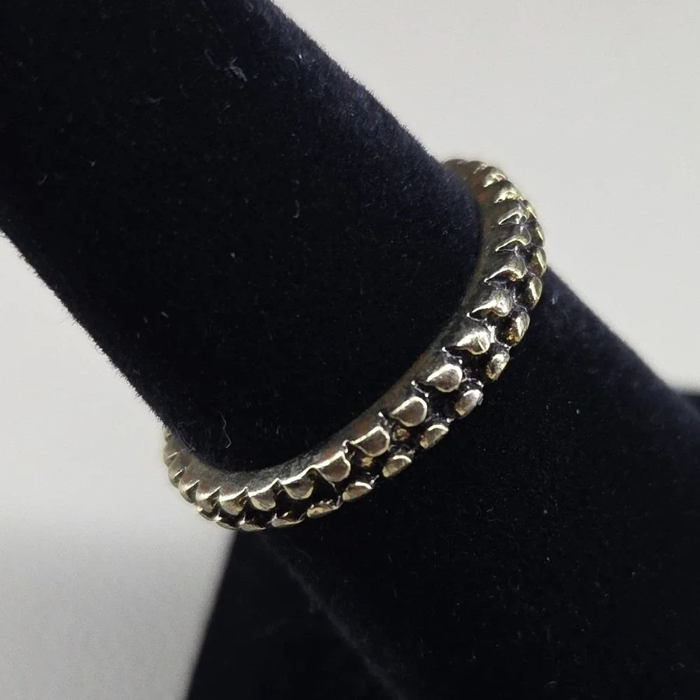 Antique Gold Tone Textured Eternity Band Ring‎ Size 8 Minimalist Stacking Ring